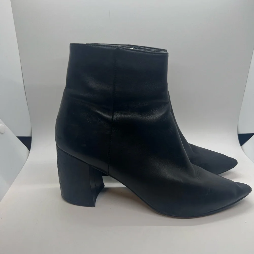 Steve Madden Black Leather Block Heel Ankle Boots Booties Sz 9 - Picture 2 of 11